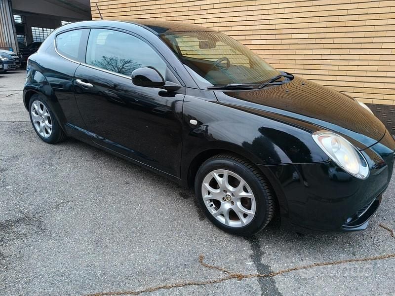 Usata Alfa Romeo MiTo Distinctive 120 CV (88 kW) 2011 Nero Utilitaria