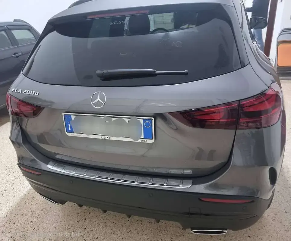 Usata Mercedes GLA200 Advanced Plus 150 CV (110 kW) 2024 Grigio SUV