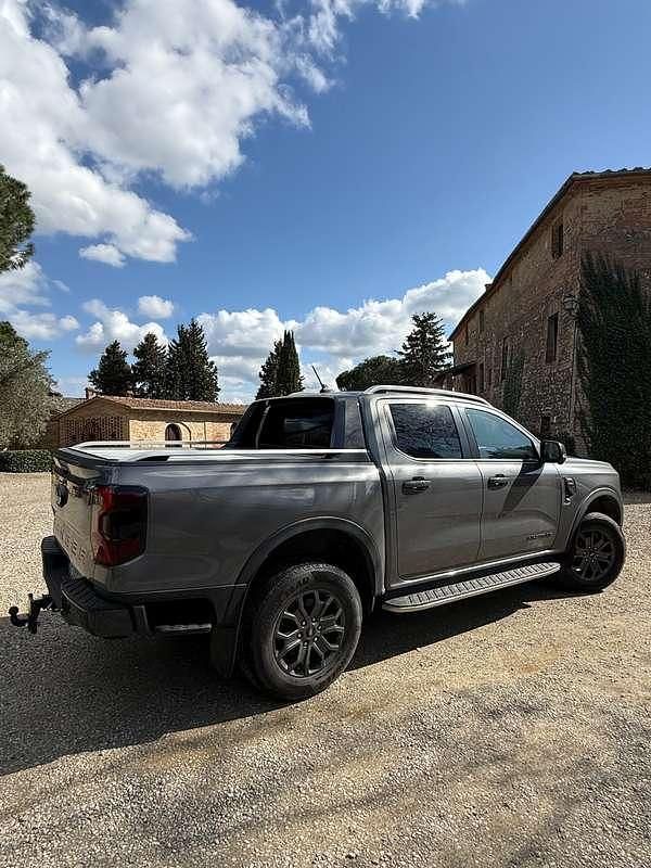 Usata Ford Ranger Wildtrack 241 CV (177 kW) 2023 Grigio Pick-up