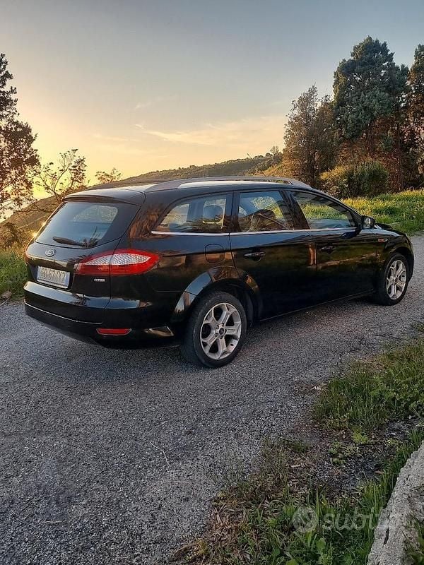 Usata Ford Mondeo 140 CV (102 kW) 2010 Nero Station wagon