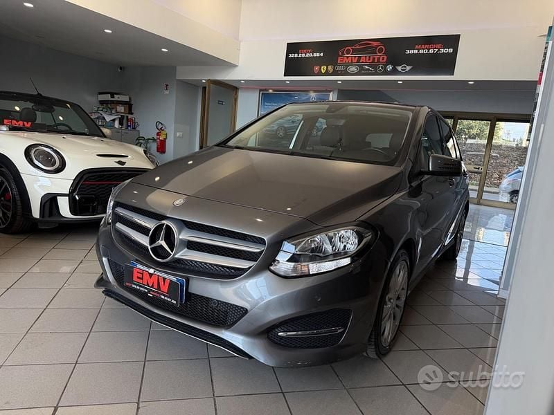 Usata Mercedes B200 Business 136 CV (100 kW) 2015 Grigio Utilitaria