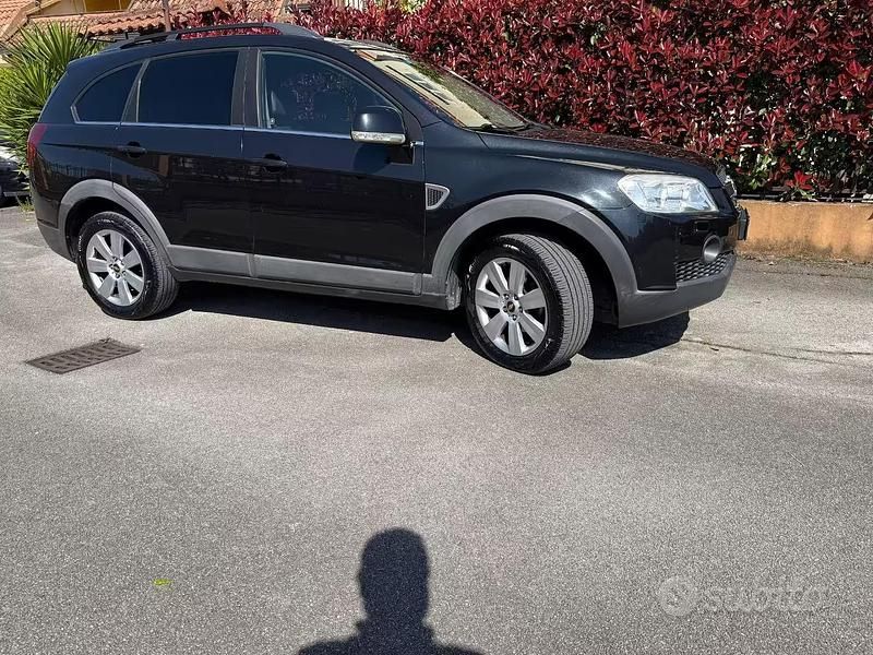 Usata Chevrolet Captiva 150 CV (110 kW) 2010 Nero SUV