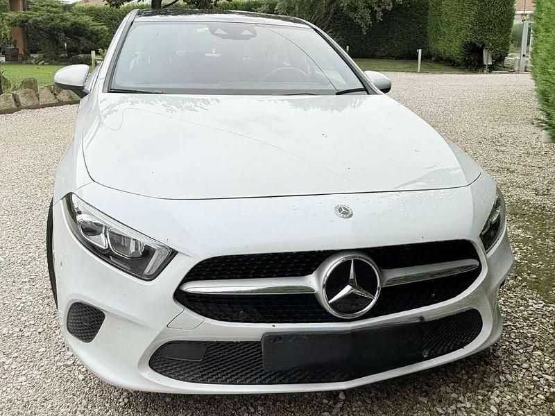 Bianco Usata 2023 Mercedes A180 Advanced Plus Berlina | 25.900 € (Super prezzo) - Immagine 1/4