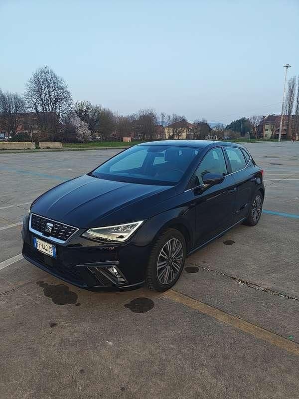 Usata Seat Ibiza XCELLENCE 90 CV (66 kW) 2018 Nero Utilitaria