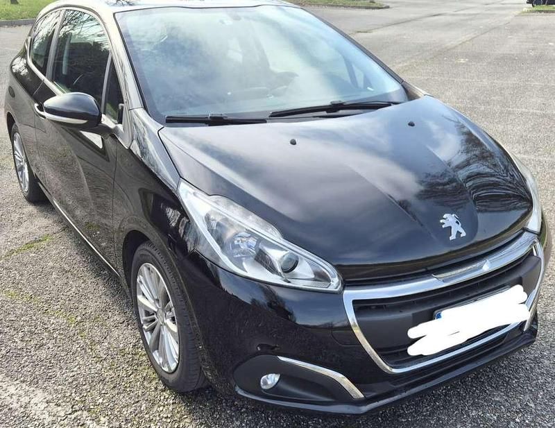 Usata Peugeot 208 Active 82 CV (60 kW) 2015 Utilitaria