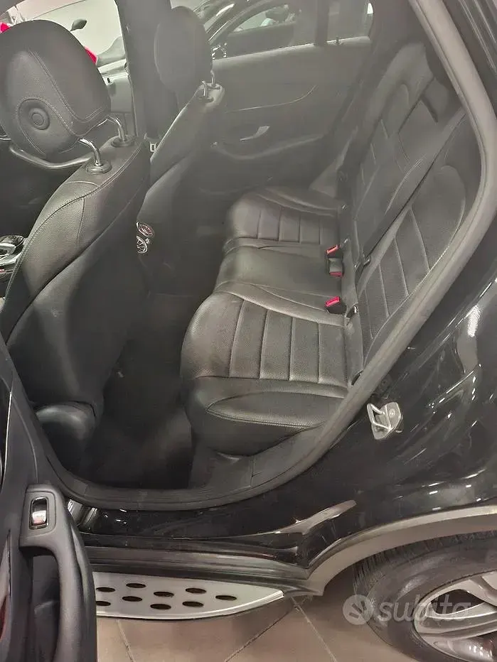 Usata Mercedes 250 211 CV (155 kW) 2018 Nero Station wagon