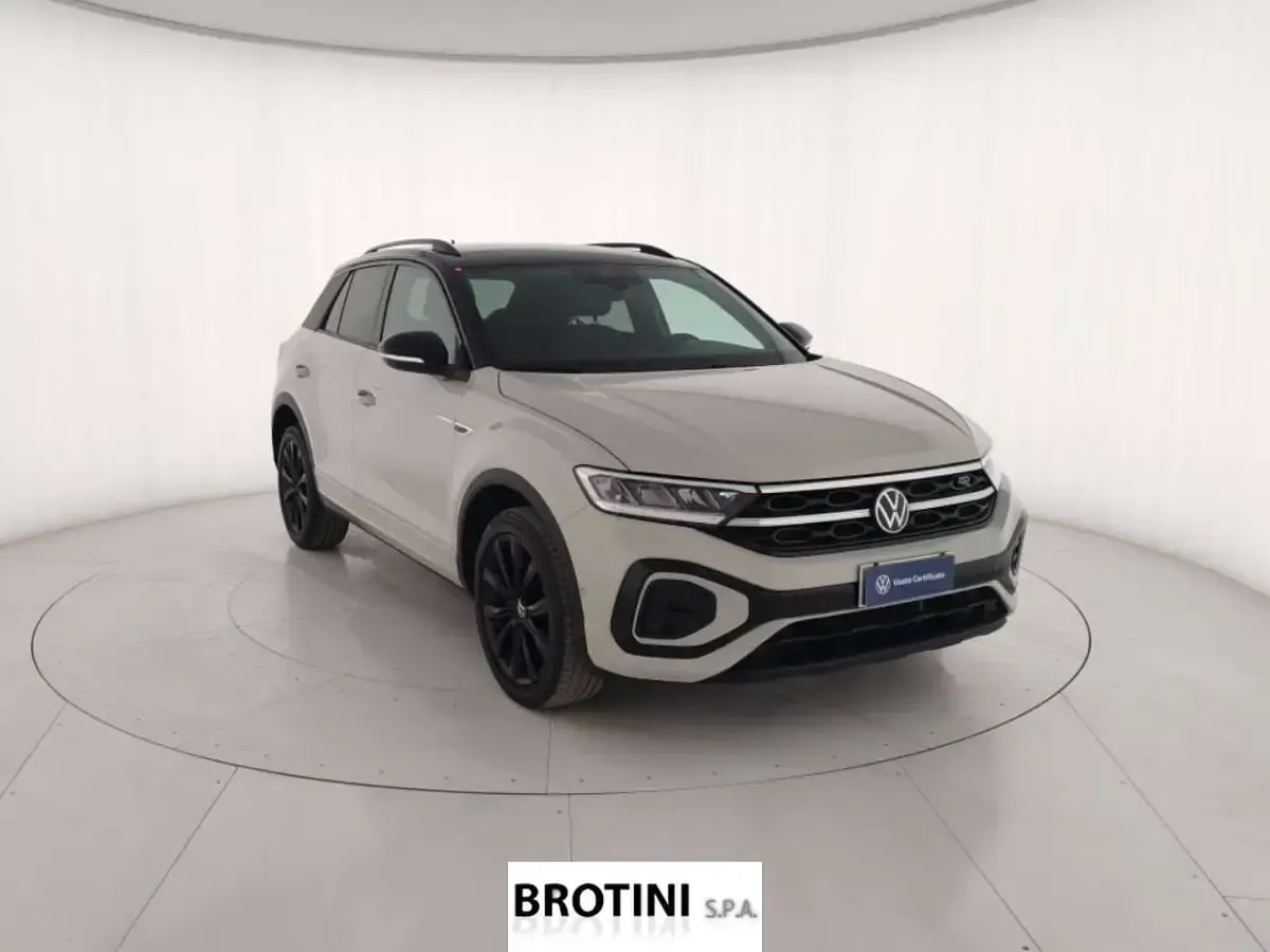 Usata VW T-Roc R-line 110 CV (80 kW) 2023 Grigio SUV