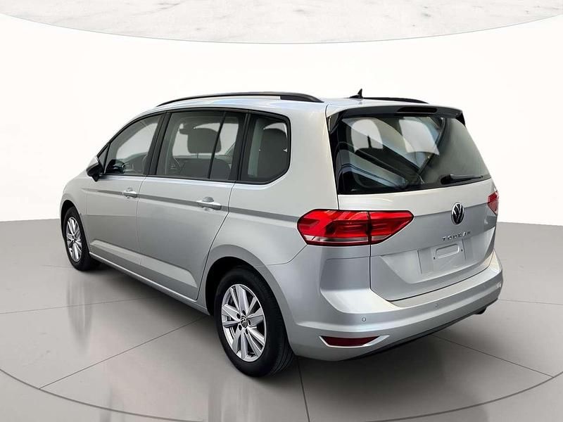 Usata VW Touran Business 122 CV (89 kW) 2023 8e reflex silver metallizzato Monovolume