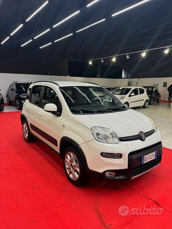 Gebraucht Fiat Panda 4x4 75 PS (55 kW) 2013 Weiß Kleinwagen