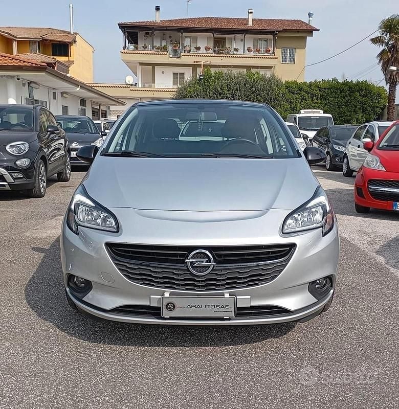 Usata Opel Corsa Edition 90 CV (66 kW) 2018 Grigio Utilitaria
