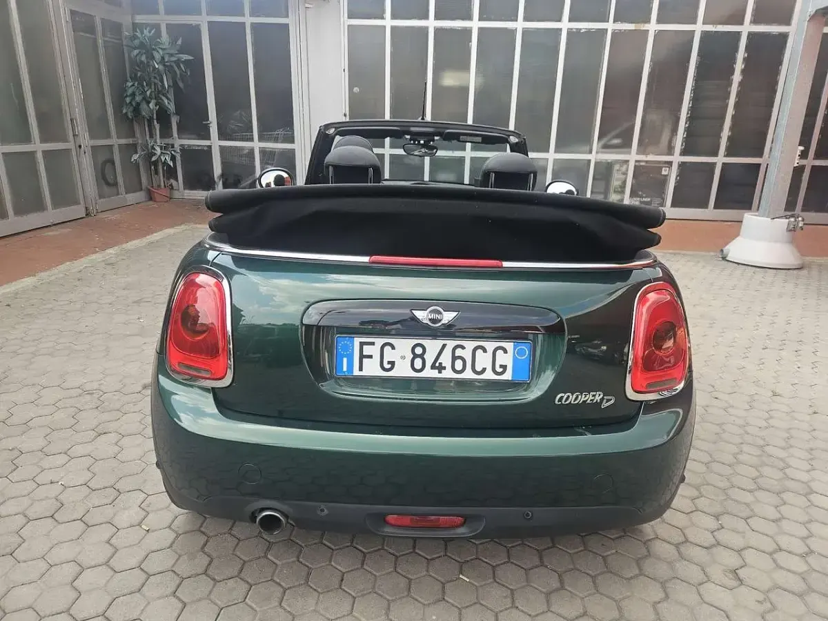 Usata Mini Cooper D Cabriolet Hype 116 CV (85 kW) 2016 Verde Cabrio