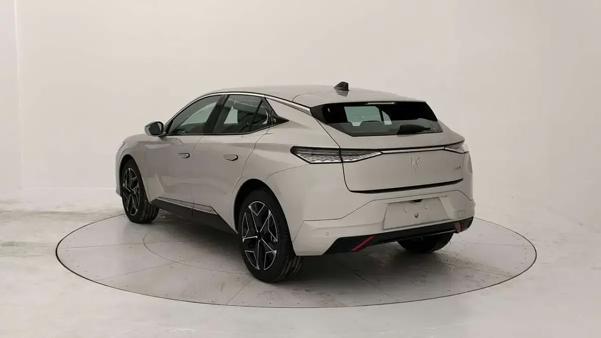 Nuova DS Automobiles DS4 131 CV (96 kW) 2025 Grigio cristallo SUV