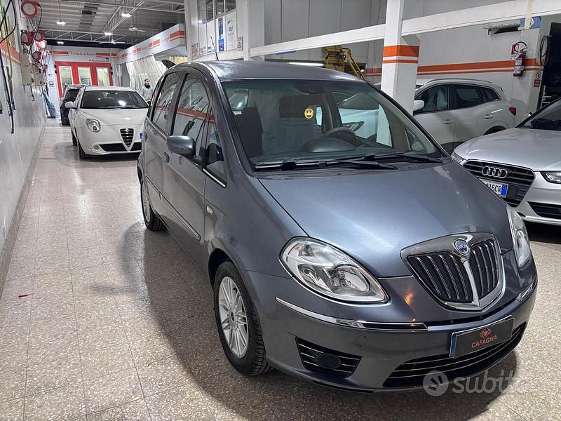 Usata Lancia Musa 90 CV (66 kW) 2009 Monovolume