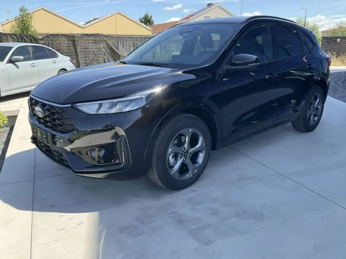 Nuova Ford Kuga ST-Line 186 CV (136 kW) 2026 Nero SUV