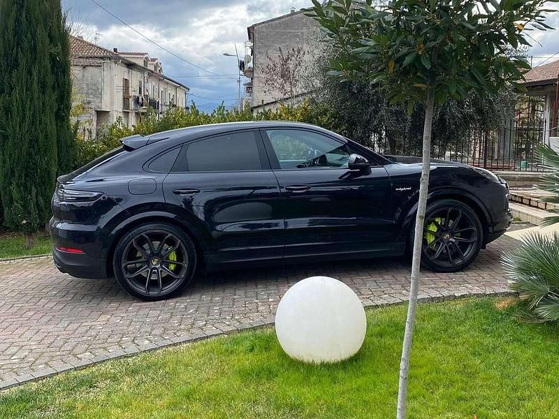 Nero Usata 2020 Porsche Cayenne Coupe Coupé | 54.000 € (Cara) - Immagine 1/4