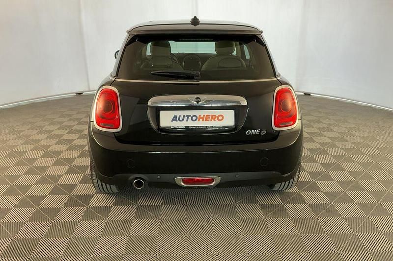 Begagnad Mini One D 95 HK (69 kW) 2016 Svart Halvkombi