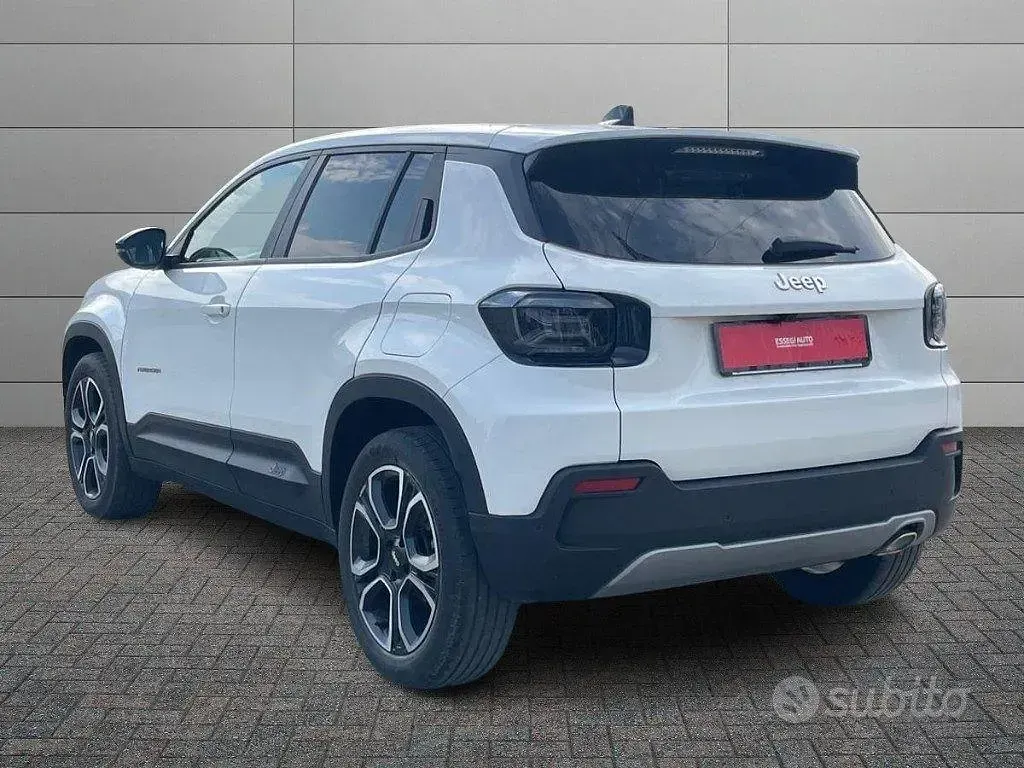 Usata Jeep Avenger Summit 101 CV (74 kW) 2024 Bianco SUV
