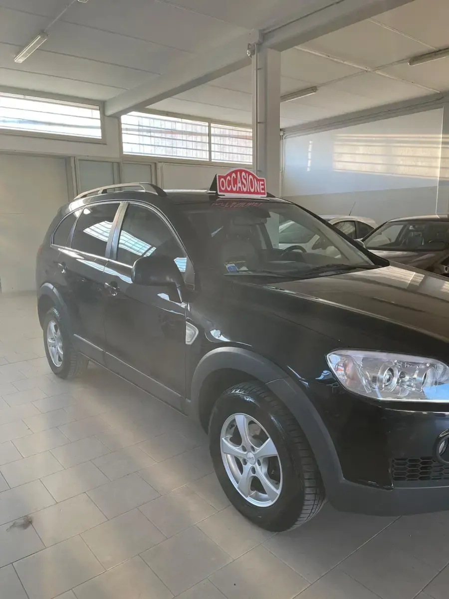 Usata Chevrolet Captiva LTZ 150 CV (110 kW) 2010 Nero SUV