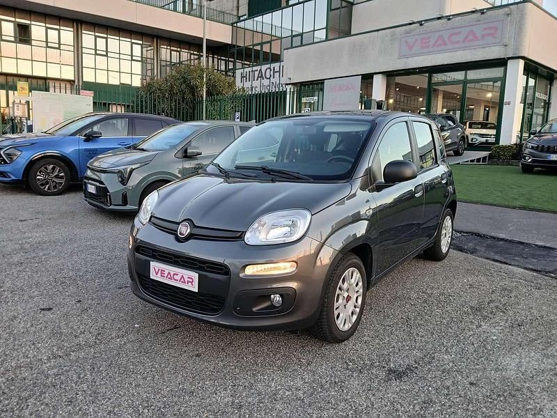 Grigio Usata 2018 Fiat Panda Easy Tre volumi | 8700 € (Buon prezzo) - Immagine 1/4
