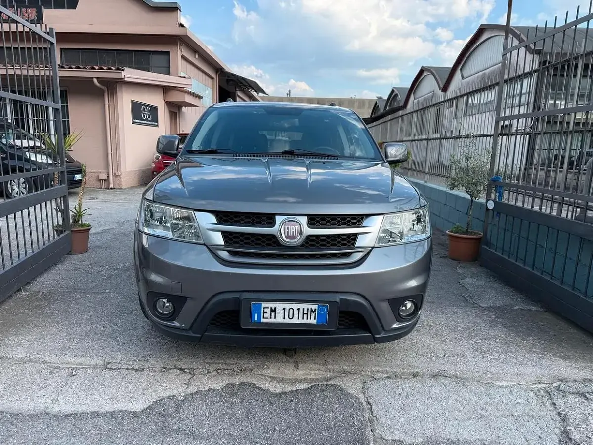 Occasion Fiat Freemont Black Code 170 ch (125 kW) 2012 Marron SUV