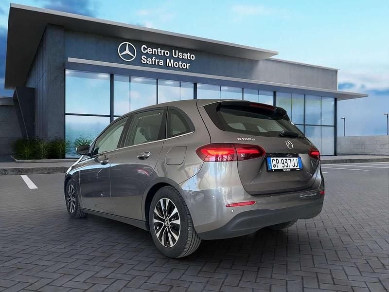Usata Mercedes B180 Advanced 116 CV (85 kW) 2023 Grigio Utilitaria