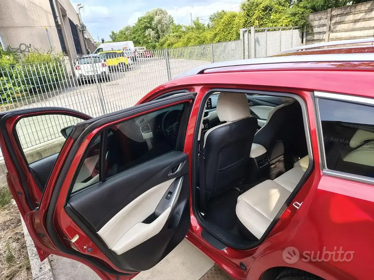 Usata Mazda 6 Exceed 175 CV (128 kW) 2016 Rosso Station wagon