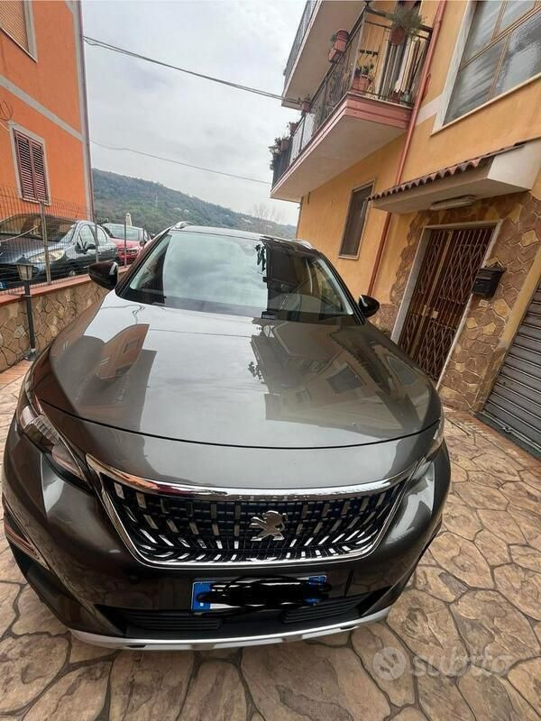Usata 2019 Peugeot 3008 Tre volumi | 13.500 € (Buon prezzo) - Immagine 1/4