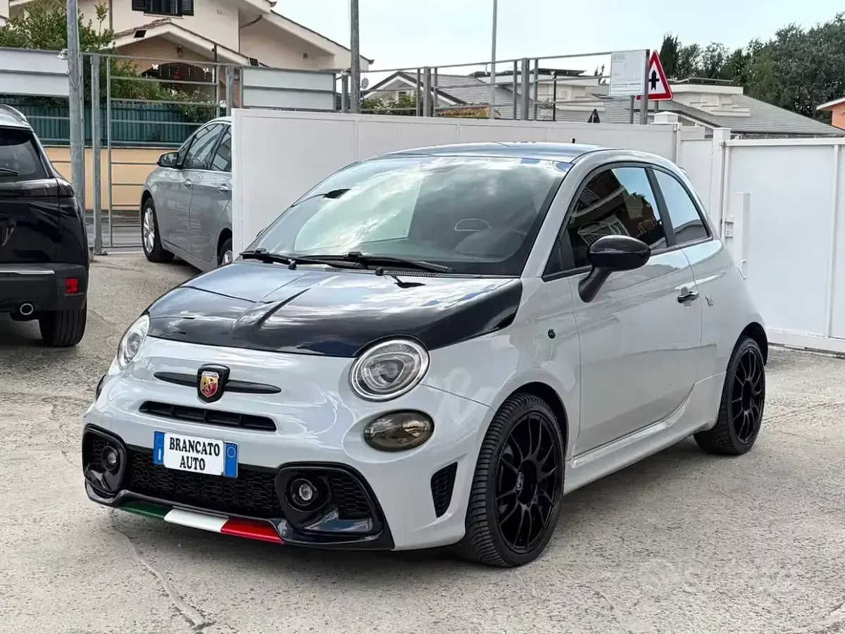Usata Abarth 595 145 CV (106 kW) 2018 Grigio Berlina