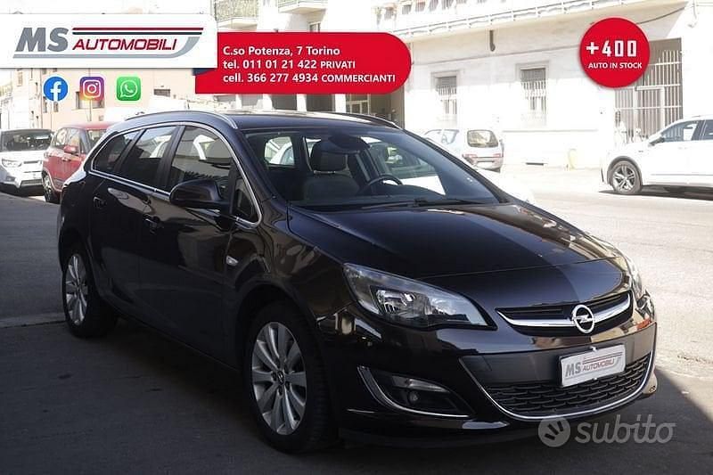 Usata Opel Astra Cosmo 110 CV (80 kW) 2014 Antracite Station wagon