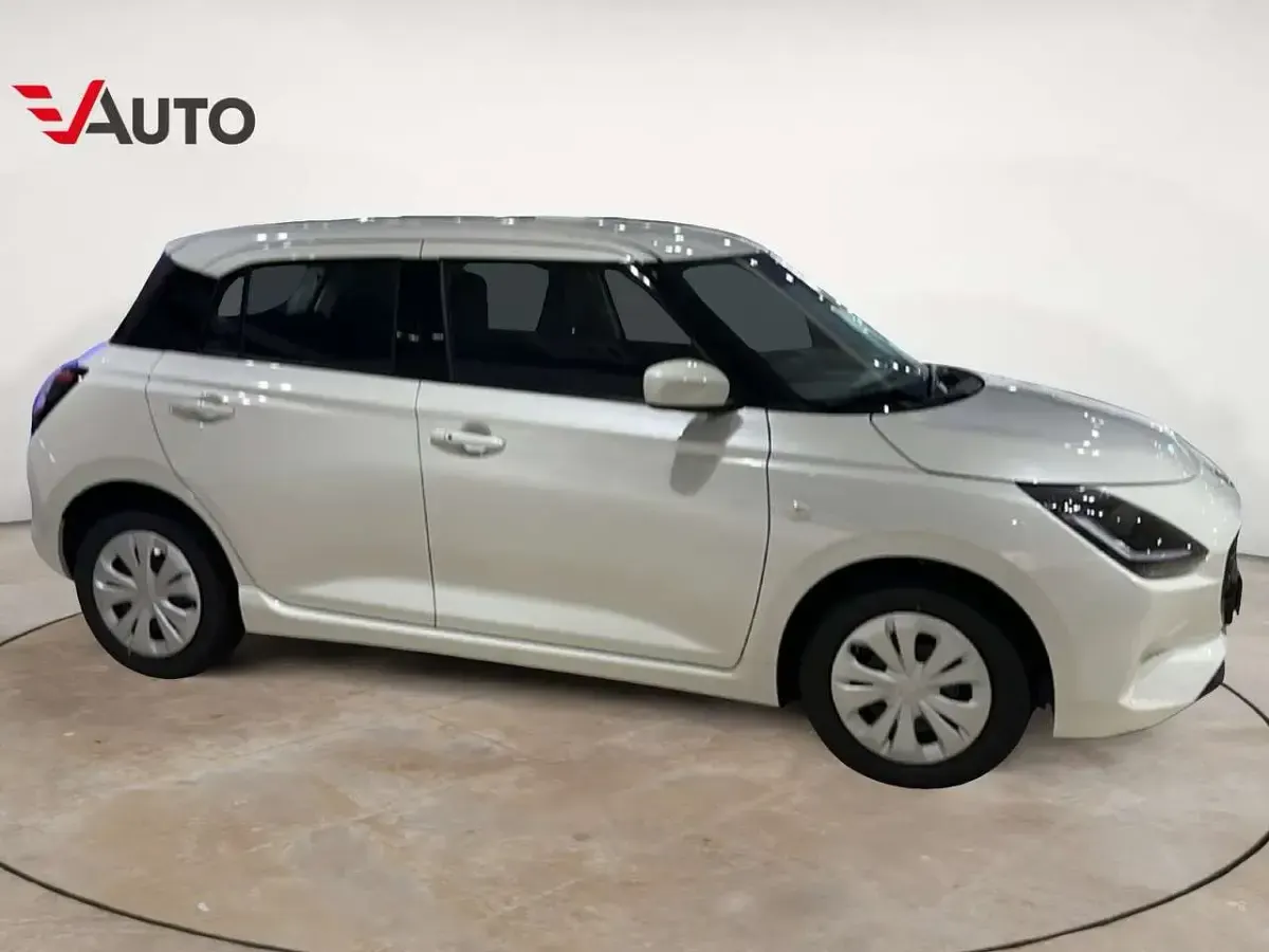 Nuova Suzuki Swift 82 CV (60 kW) 2026 Arancione Utilitaria