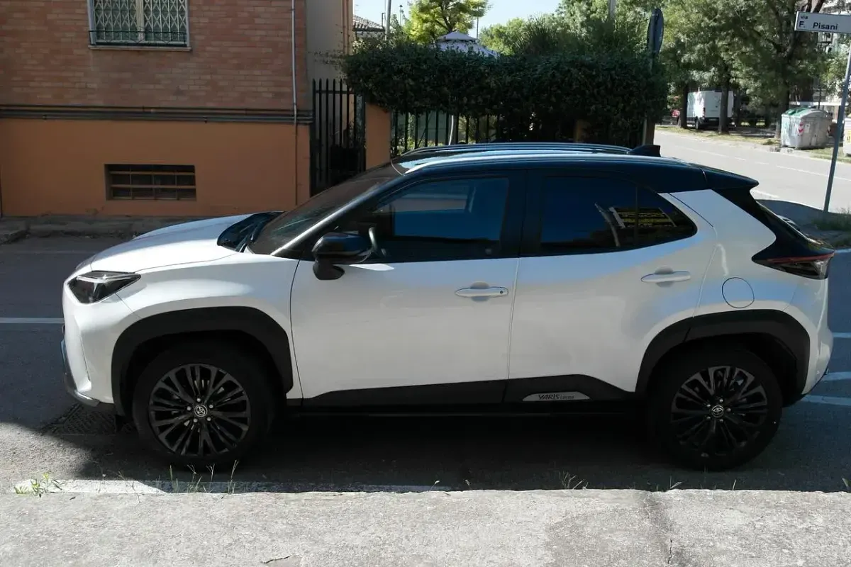 Usata Toyota Yaris Cross 92 CV (67 kW) 2022 Bianco SUV