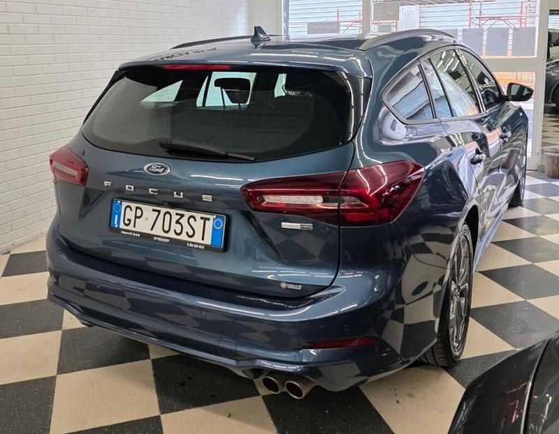 Usata Ford Focus ST-Line 125 CV (91 kW) 2023 Blu Station wagon