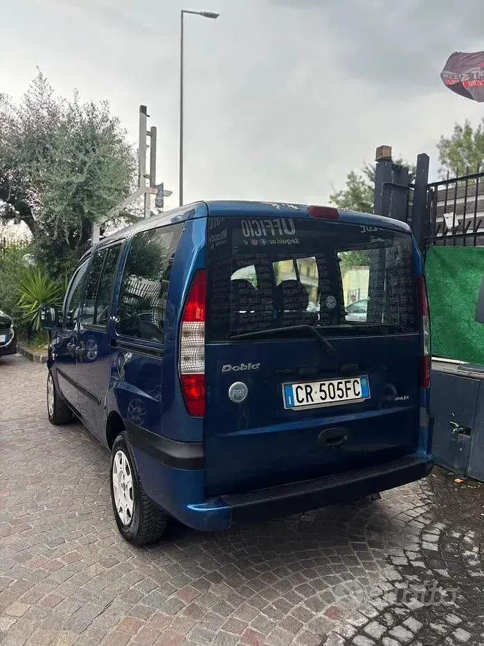 Usata Fiat Doblò 69 CV (50 kW) 2004 Bluazzurro Monovolume