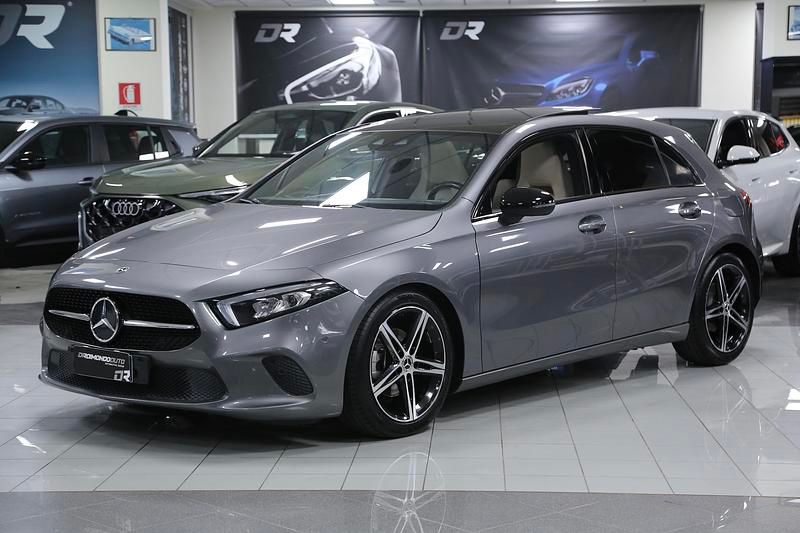 Usata Mercedes A180 Sport 116 CV (85 kW) 2017 Nero Berlina