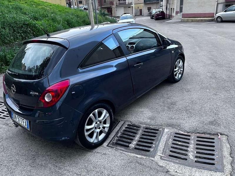 Usata Opel Corsa Sport 90 CV (66 kW) 2008 Utilitaria