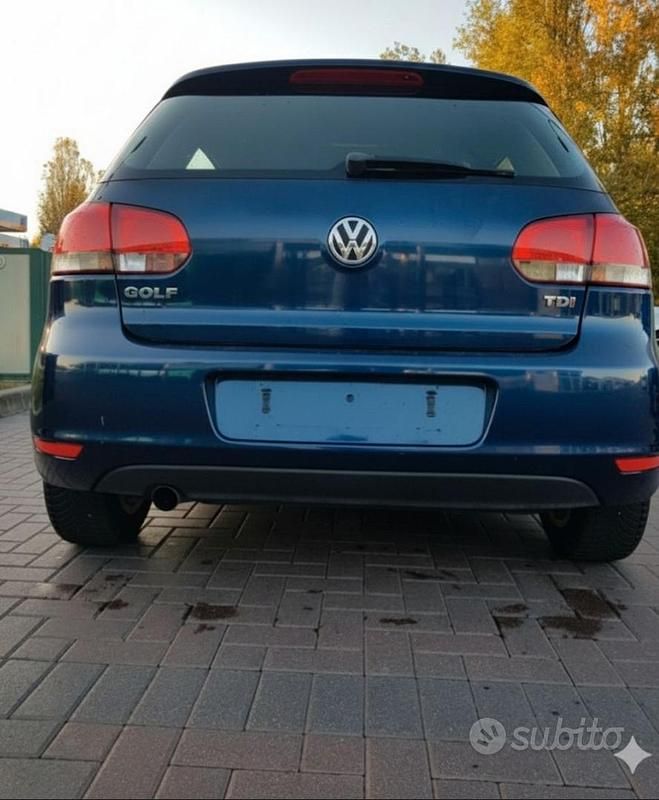 Usata VW Golf VI 102 CV (75 kW) 2010 Blu Utilitaria