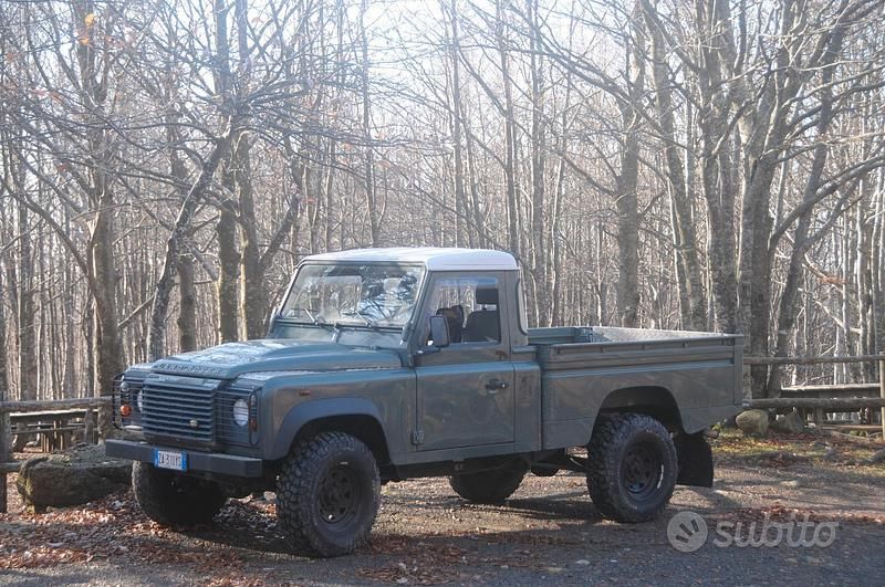 Gebraucht Land Rover Defender 122 PS (89 kW) 2009 Grün