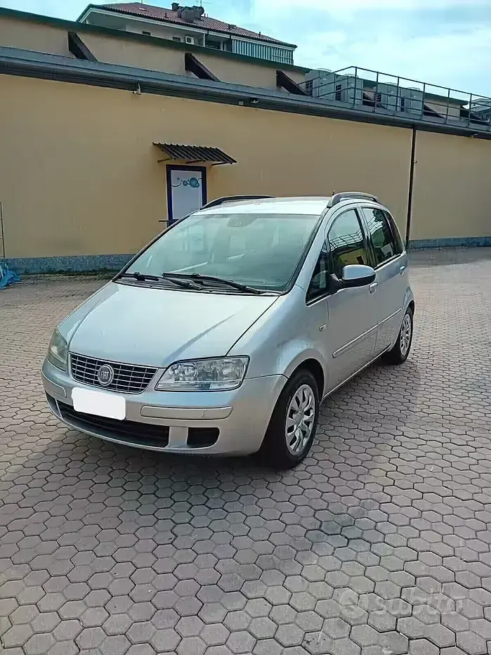 Usata Fiat Idea 77 CV (56 kW) 2010 Monovolume