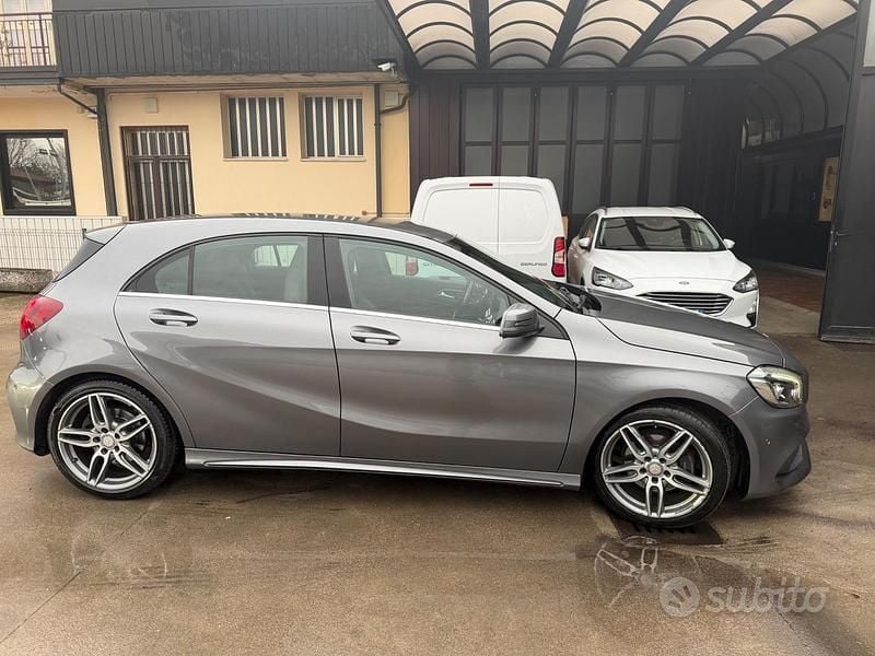 Usata Mercedes A200 Premium 135 CV (99 kW) 2016 Grigio Berlina