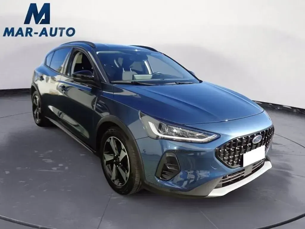 Usata Ford Focus Active 120 CV (88 kW) 2022 Blu/azzurro Berlina
