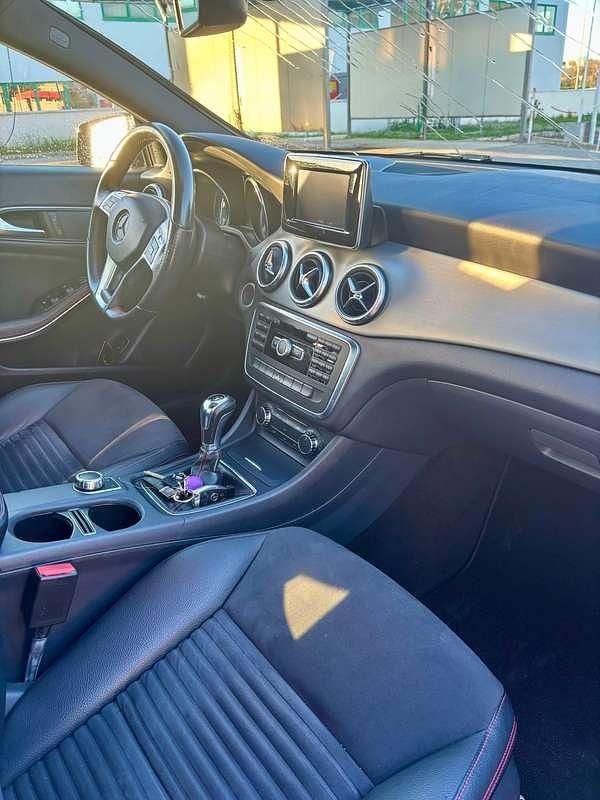 Usata Mercedes CLA200 Premium 156 CV (114 kW) 2014 Nero Berlina