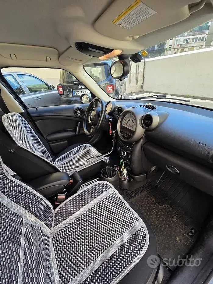 Usata Mini Countryman 111 CV (81 kW) 2012 Nero SUV