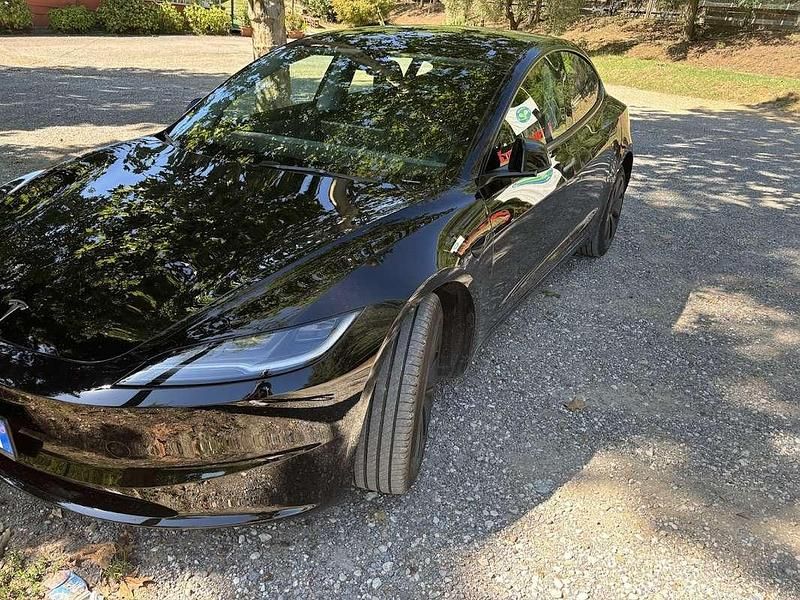 Usata Tesla Model 3 RWD 88 kW (120 CV) 2024 Nero Berlina