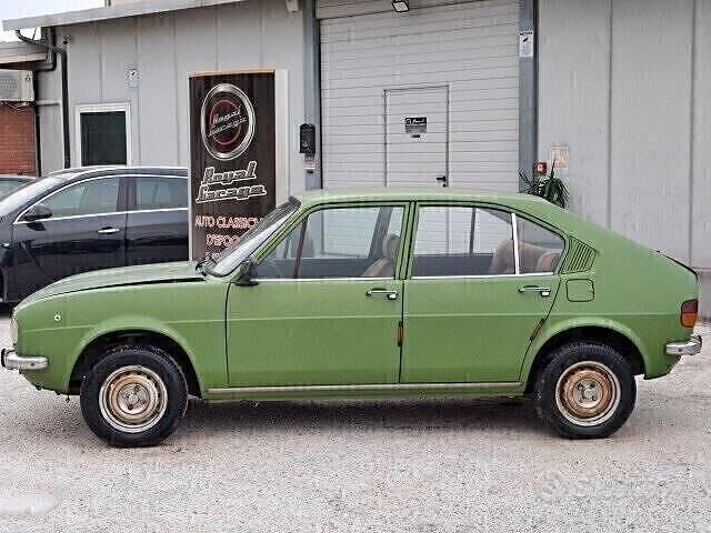 Begagnad Alfa Romeo Alfasud 63 HK (46 kW) 1970 Grön Sedan