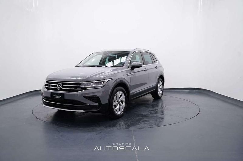 Usata VW Tiguan Elegance 150 CV (110 kW) 2023 Moonstone grey SUV