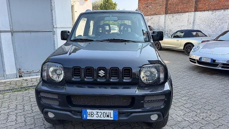 Usata Suzuki Jimny 84 CV (61 kW) 2010 Nero SUV