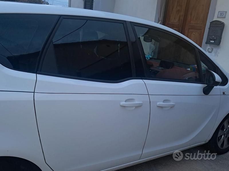 Usata Opel Meriva 2010 Bianco Monovolume