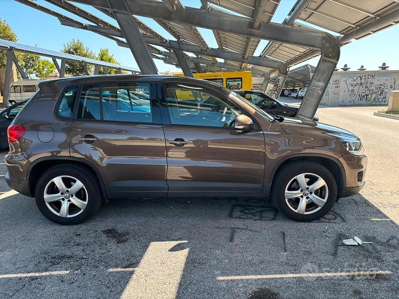 Usata VW Tiguan Trendline 110 CV (80 kW) 2012 Marrone SUV