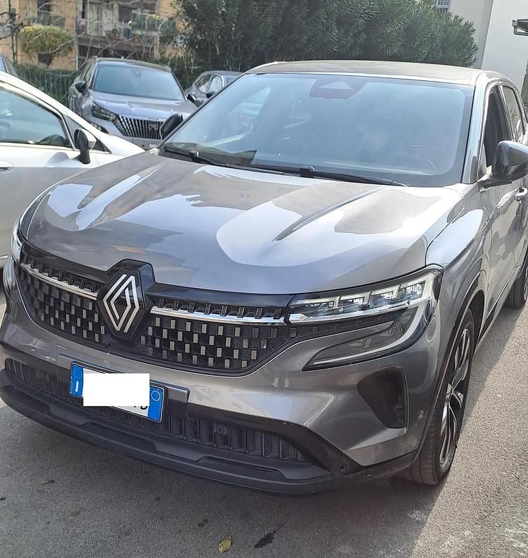 Usata Renault Austral Techno 130 CV (95 kW) 2023 Grigio SUV