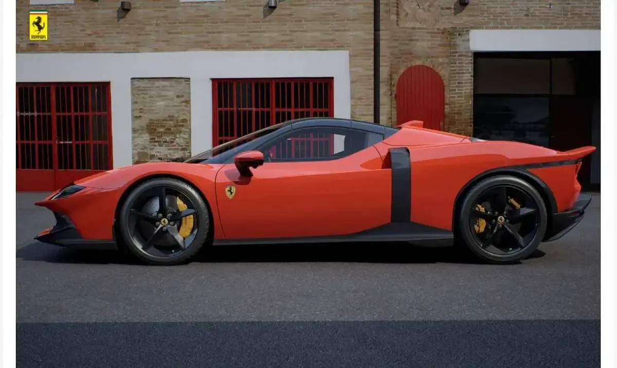 Nuova Ferrari Testarossa 829 CV (609 kW) 2026 Rosso Cabrio